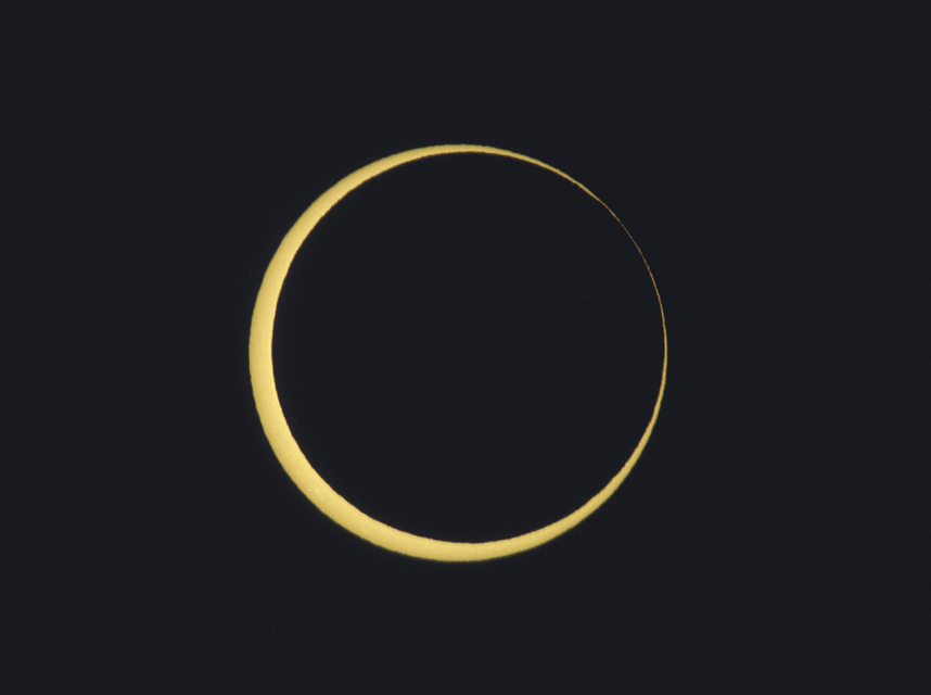 10-eclipse_annulaire_-_sacramento_peak.jpg