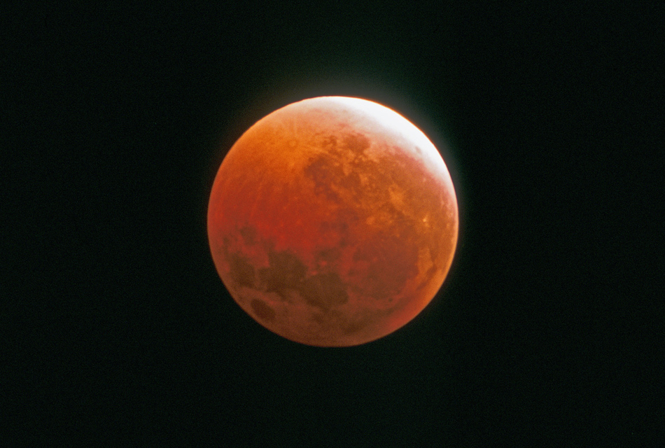 eclipse_de_lune_en_indre.jpg